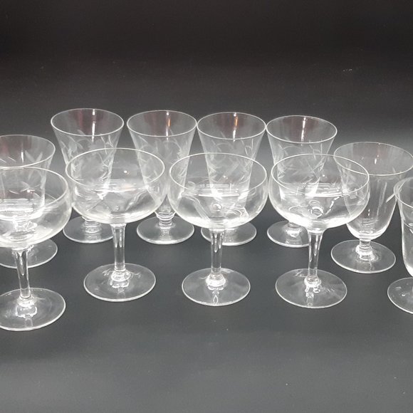 12 Etched Glasses -Wine Glasses and More - Picture 1 of 11